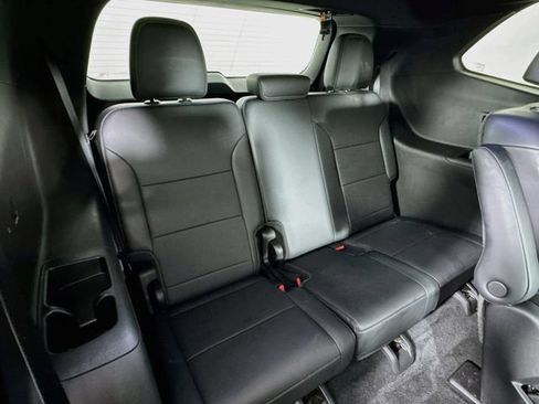 Used 2025 Buick Enclave Preferred FWD image 28
