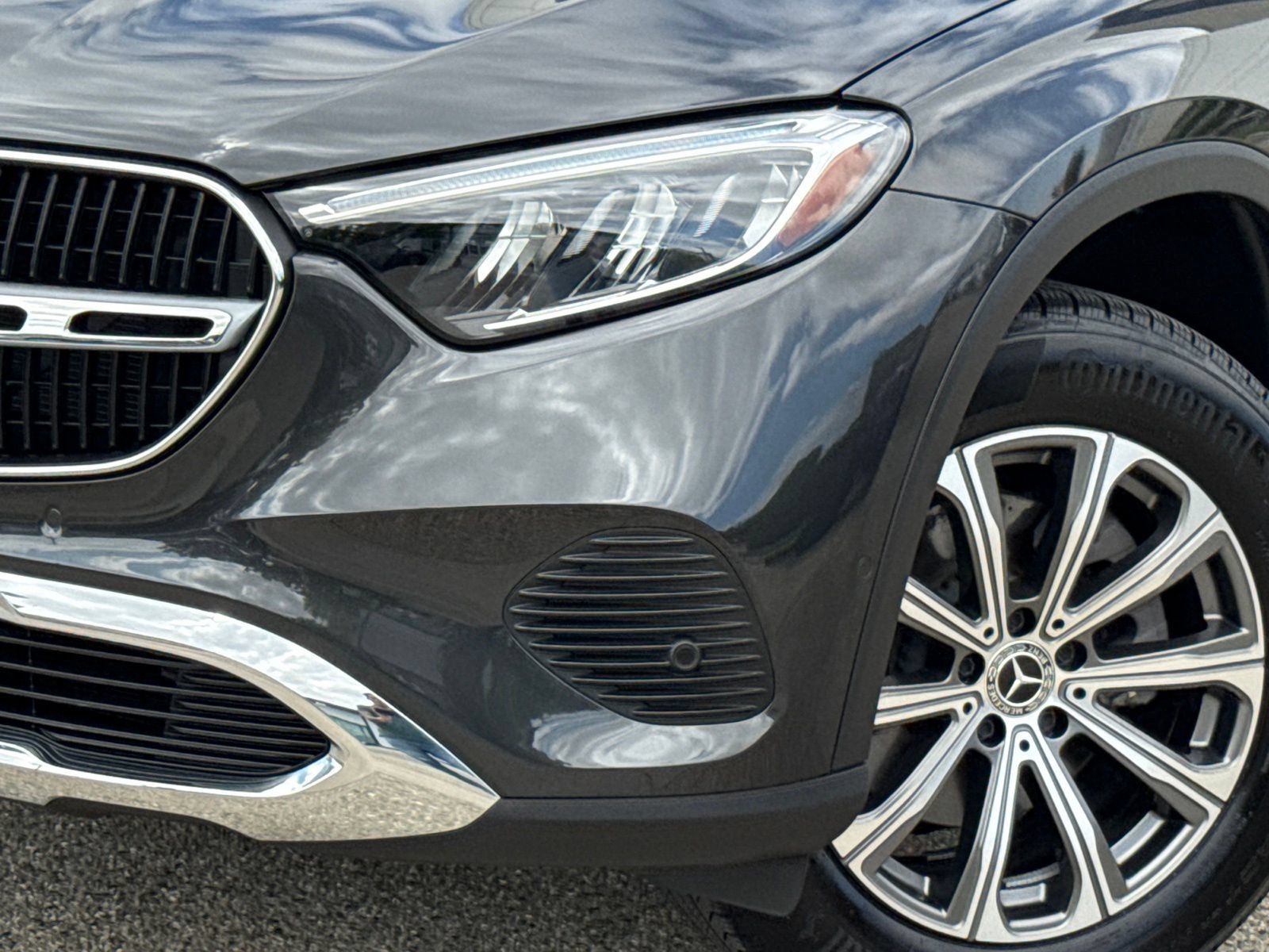 Used 2026 Mercedes-Benz GLC 300 image 3
