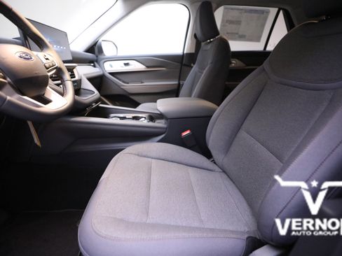 New 2025 Ford Explorer Active image 10