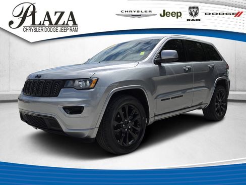 Used 2020 Jeep Grand Cherokee Altitude AWD/4WD image 1
