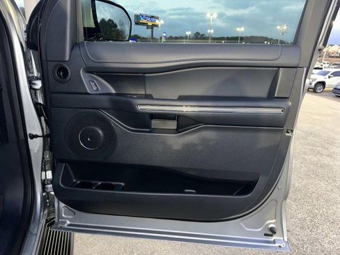 Used 2024 Ford Expedition Max XLT image 14