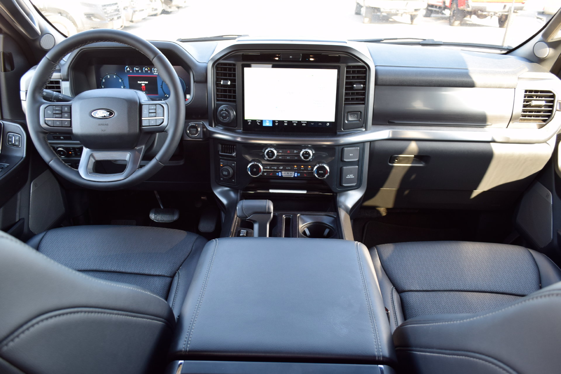 Used 2025 Ford F150 Lariat AWD/4WD image 5