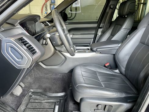 Used 2019 Land Rover Range Rover Sport HSE image 16