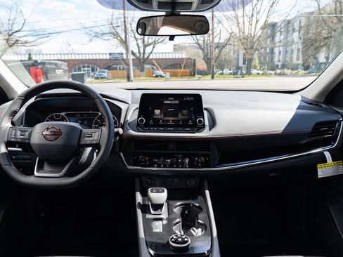 New 2026 Nissan Rogue SV AWD/4WD image 9