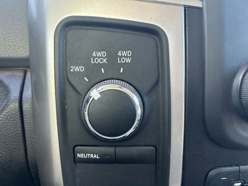 Used 2018 RAM 2500 SLT image 19