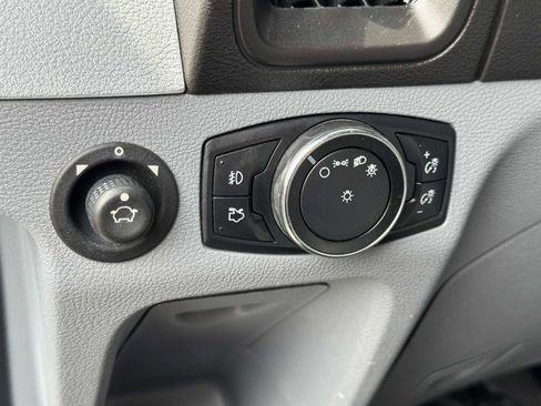 Used 2019 Ford Transit 250 130 Medium Roof RWD image 28