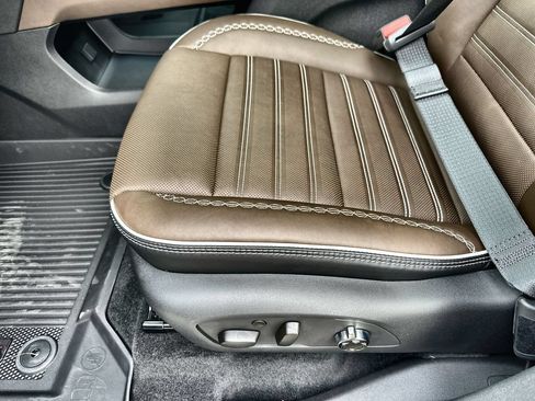 New 2026 GMC Acadia Denali Ultimate w/ LPO, Floor Liner Package AWD/4WD image 25