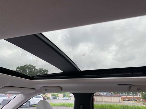 New 2025 Mitsubishi Outlander AWD image 9