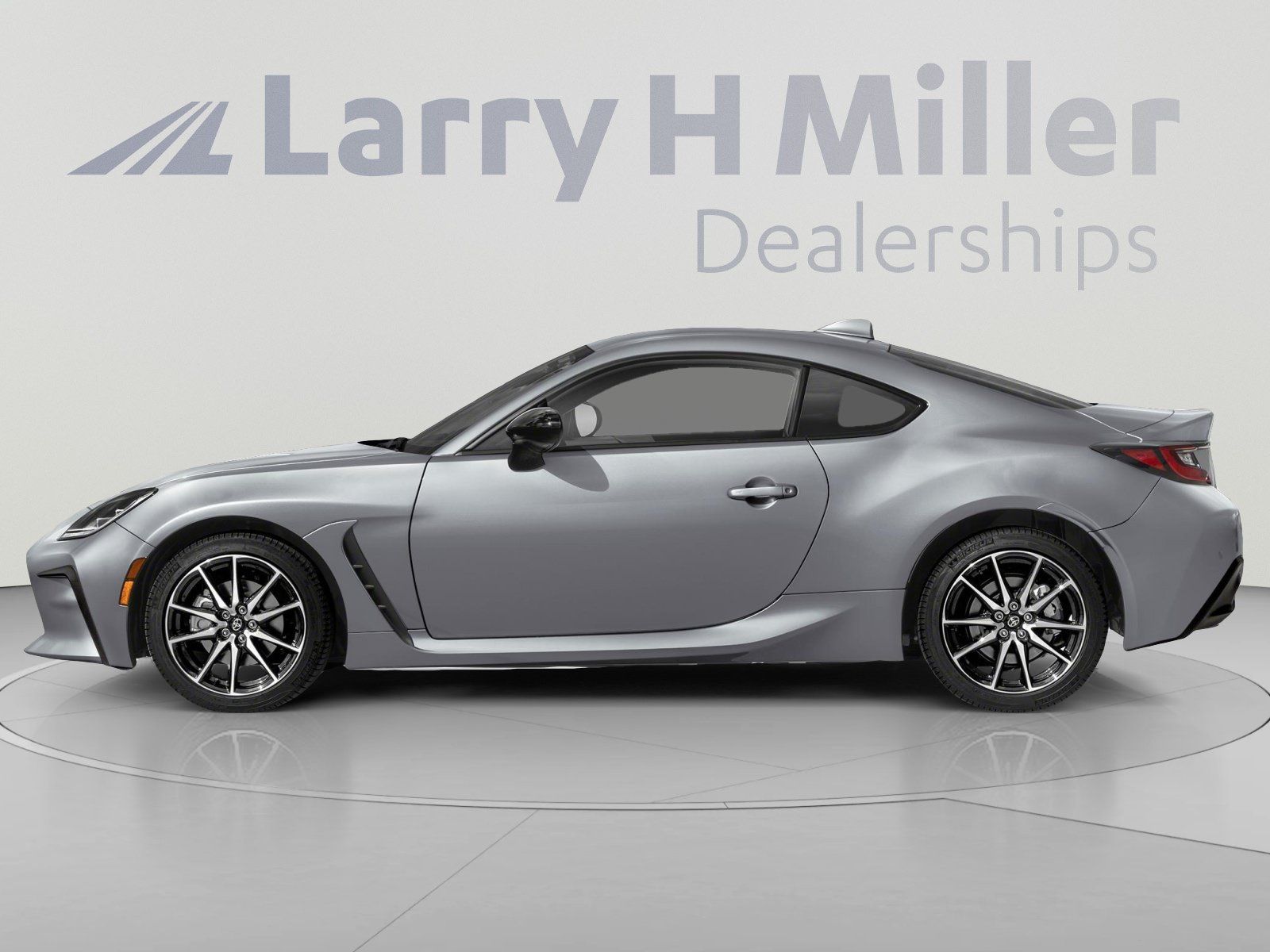 Used 2022 Toyota GR86 RWD image 4