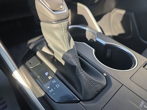 Used 2024 Toyota Highlander LE image 31