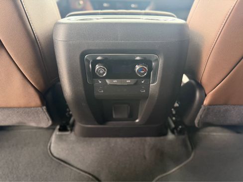 New 2026 Chevrolet Tahoe High Country image 36