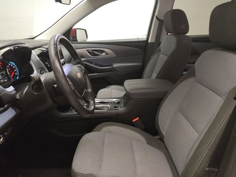Used 2018 Chevrolet Traverse LT FWD image 17
