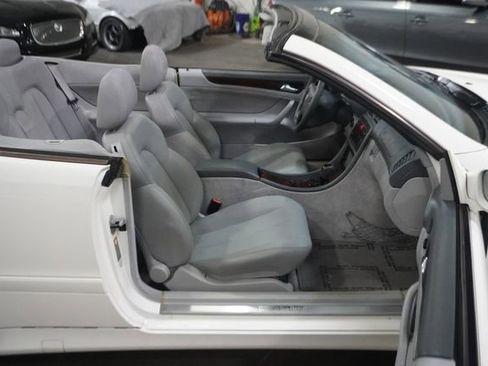 Used 2002 Mercedes-Benz CLK 320 Cabriolet w/ K4 Opt Pkg image 25