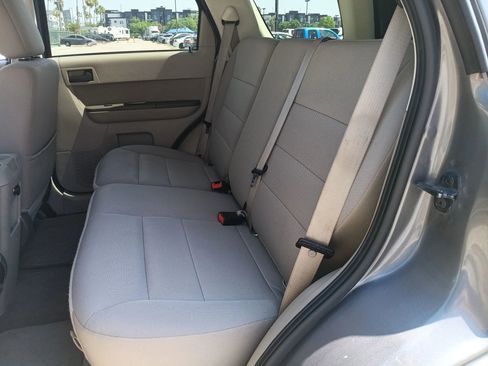 Used 2011 Ford Escape XLT image 12