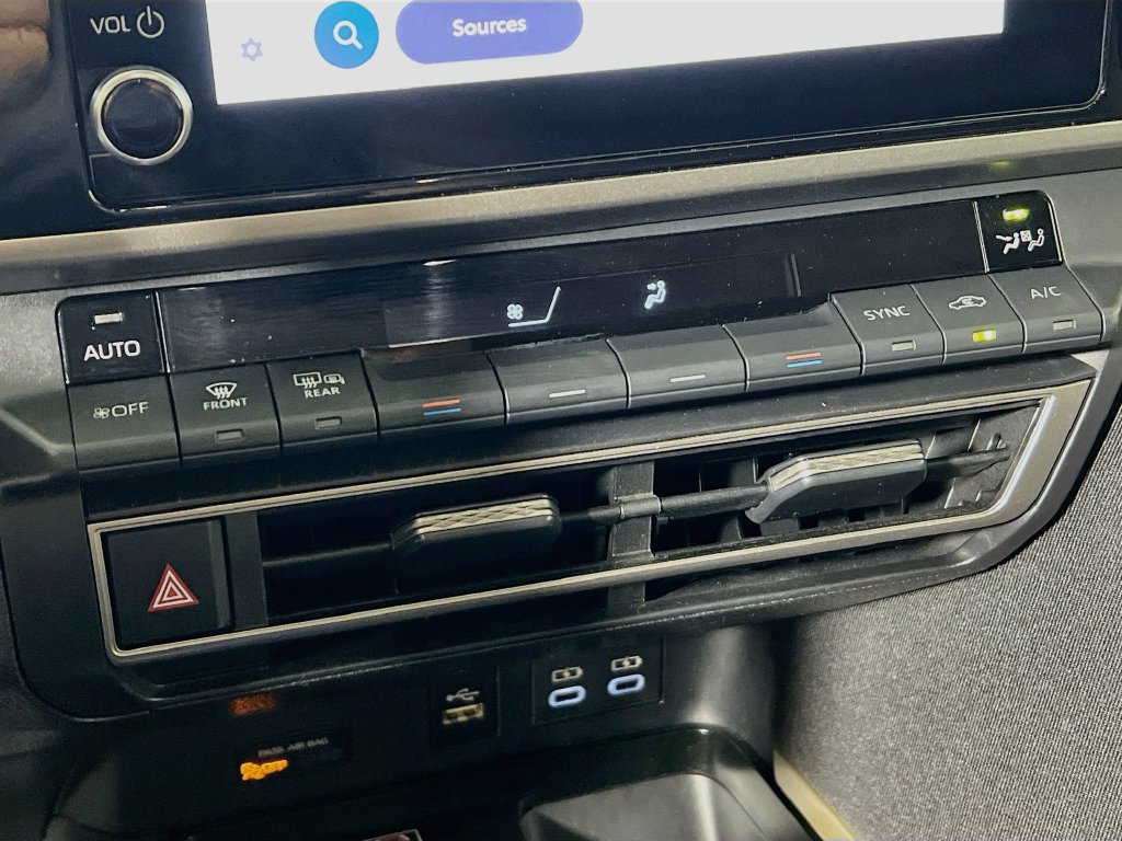 Certified 2025 Toyota Camry LE FWD image 14
