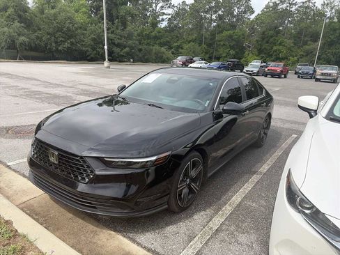 Used 2023 Honda Accord Sport image 4