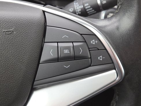 Used 2019 Cadillac XT5 Luxury image 31