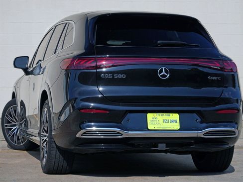Used 2023 Mercedes-Benz EQS 580 4MATIC SUV w/ Exclusive Trim Package image 6