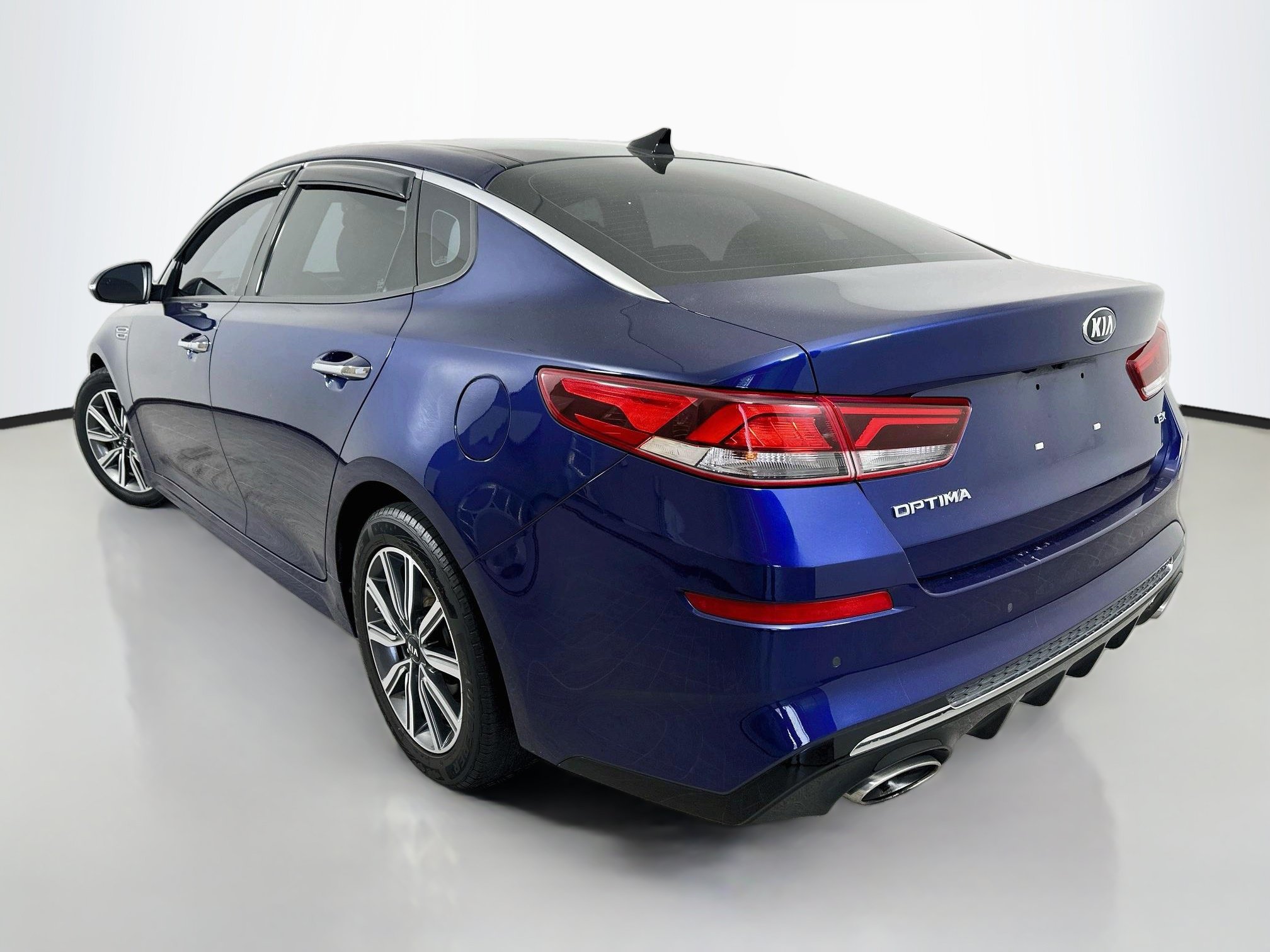 Used 2019 Kia Optima EX w/ EX Premium Package FWD image 5