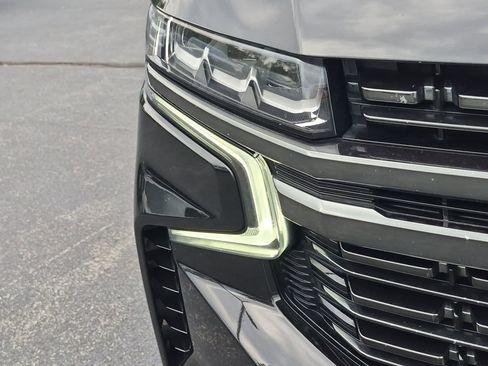 Used 2022 Chevrolet Tahoe RST w/ Luxury Package AWD/4WD image 13