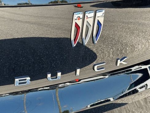 New 2026 Buick Envista Avenir FWD image 9