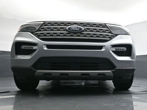 Used 2023 Ford Explorer Limited w/ Equipment Group 301A RWD image 28