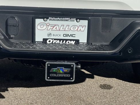 Used 2025 Chevrolet Colorado ZR2 w/ Midnight Edition image 13