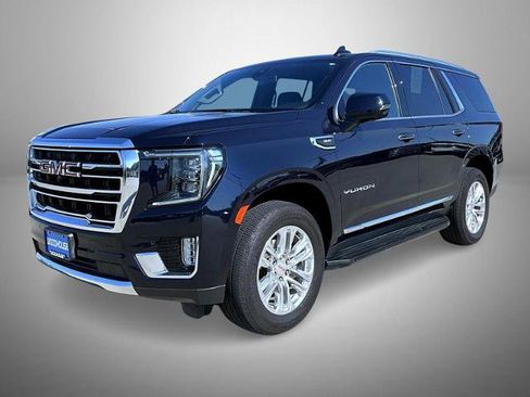 Used 2022 GMC Yukon SLT w/ SLT Luxury Package AWD/4WD image 1