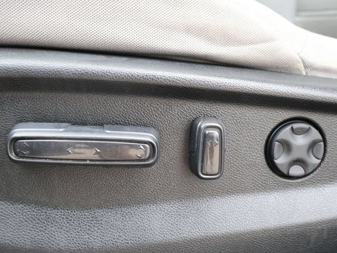 Used 2018 Honda CR-V EX image 12