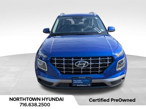 Used 2025 Hyundai Venue Limited FWD image 6