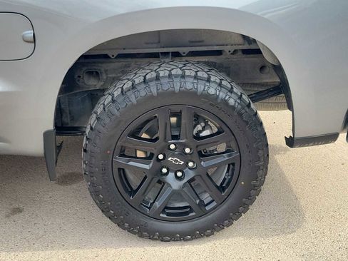Used 2024 Chevrolet Silverado 1500 Custom w/ Turbomax Blackout Package image 4