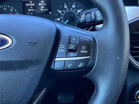 Used 2022 Ford Escape SE image 18