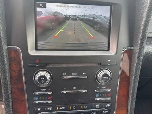 Used 2015 Lincoln Navigator 4WD image 12