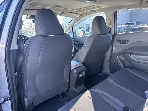 Used 2025 Subaru Crosstrek 2.0i Premium image 12