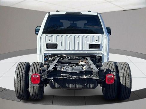 Used 2021 Ford F350 XL w/ Power Equipment Group image 4