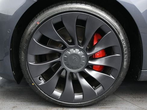 Used 2022 Tesla Model 3 Performance image 10