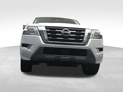 Used 2023 Nissan Armada Platinum w/ Captain's Chairs Package RWD image 17