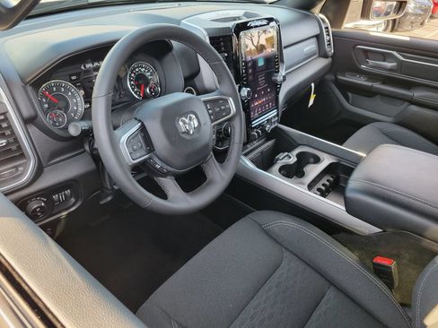 Used 2025 RAM 1500 Big Horn AWD/4WD image 3
