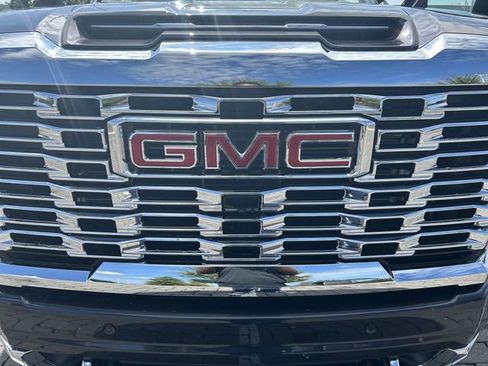 New 2026 GMC Sierra 2500 Denali w/ Denali Reserve Package image 46
