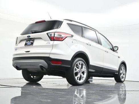 Used 2018 Ford Escape SE w/ SE Sync 3 Package AWD/4WD image 48