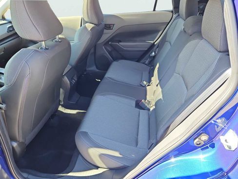 Used 2024 Subaru Crosstrek 2.0i Premium image 32