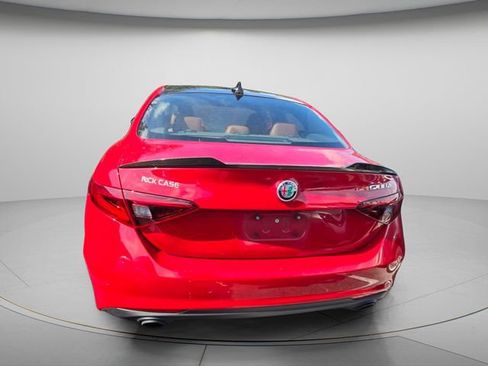 Used 2022 Alfa Romeo Giulia Ti RWD image 6