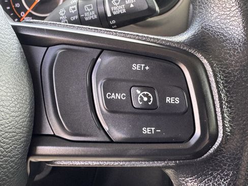 Used 2021 Jeep Wrangler Sport image 9