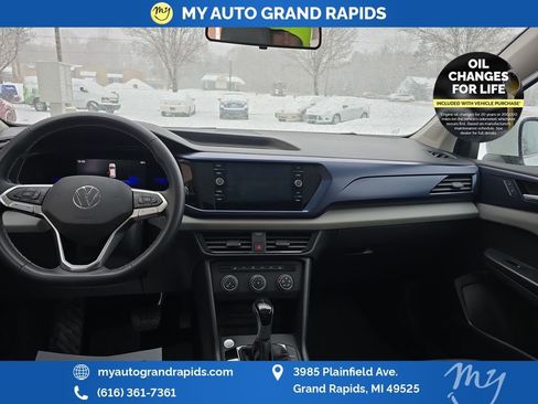 Used 2022 Volkswagen Taos SE image 20