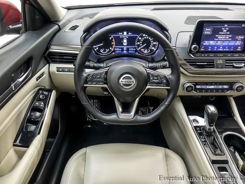 Used 2020 Nissan Altima 2.5 Platinum image 15