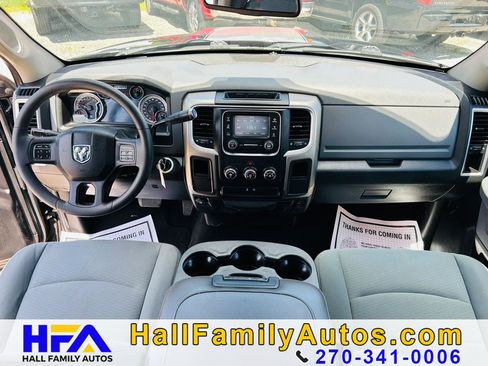 Used 2013 RAM 1500 Classic SLT w/ Premium Display Pkg RWD image 9