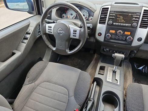 Used 2014 Nissan Frontier PRO-4X w/ Pro-4x Graphics Package AWD/4WD image 10