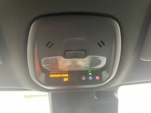 Used 2025 Chevrolet Trax RS w/ Driver Confidence Package image 37