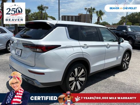 Used 2025 Mitsubishi Outlander SE FWD image 7