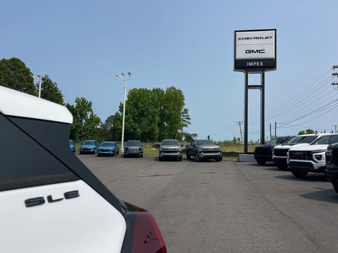 Used 2022 GMC Terrain SLE w/ Driver Convenience Package image 30